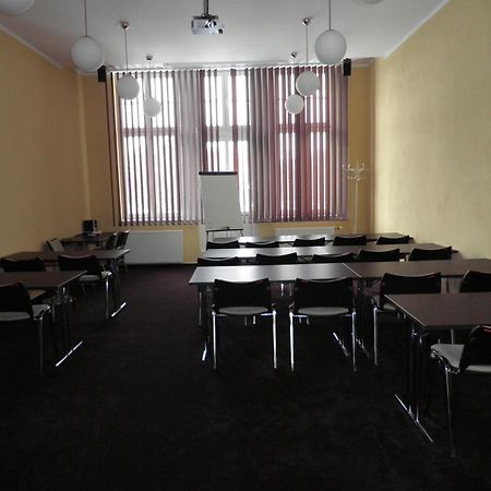 Hotel Zámeček Poděbrady Esterno foto