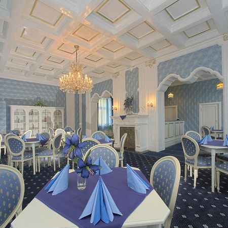 Hotel Zámeček Poděbrady Esterno foto