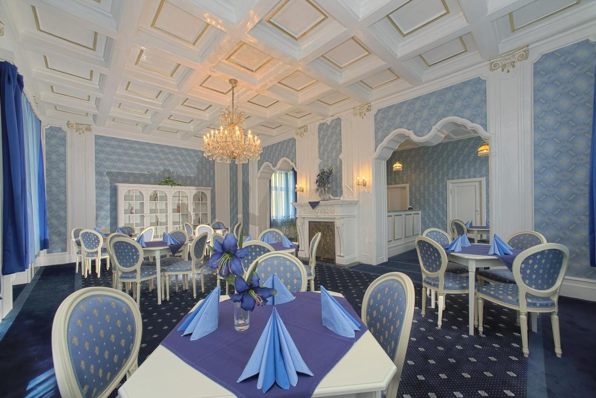 Hotel Zámeček Poděbrady Esterno foto